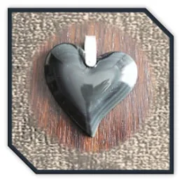PE00500D-Heart Shaped Obsidian Pendant.