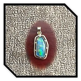 PE00850B-9ct Yellow Gold Opal Pendant.