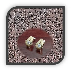 ES00600C-9ct Yellow Gold Cubic Studs.