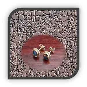 ES00400B-9ct Yellow Gold Opal Studs.
