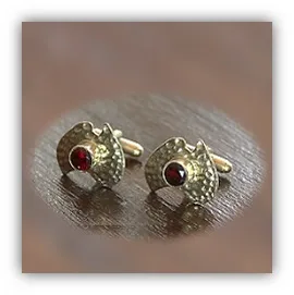 CL00180A-Gold Plated Silver Garnet Australiana Cufflinks.